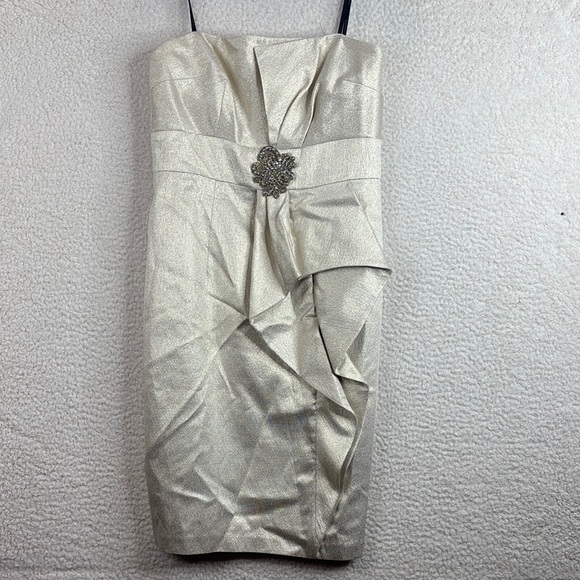 David Meister Dresses & Skirts - David Meister Womens Gold Metallic Embellished Ruffle Strapless Dress Size 6